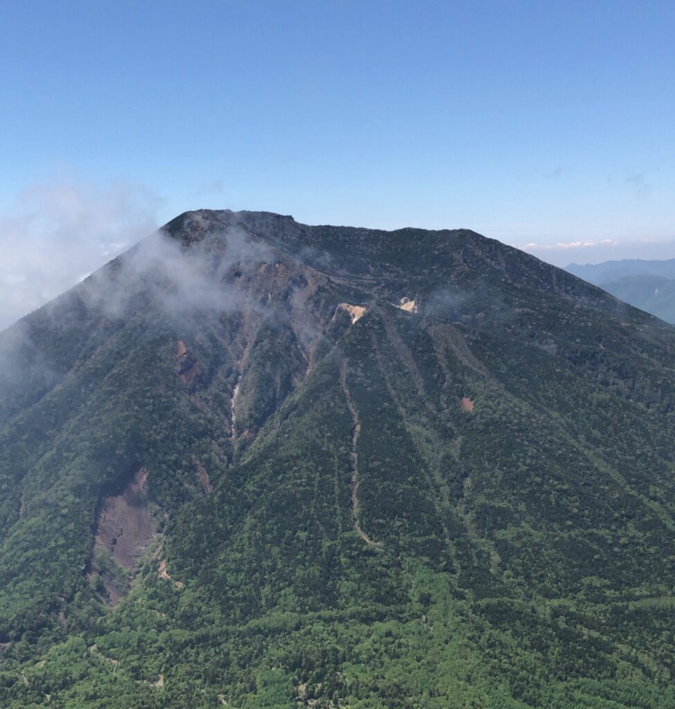 還暦登山No.02　女峰山から男体山まで行けるか。